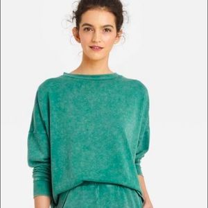 Colsie green loungewear top